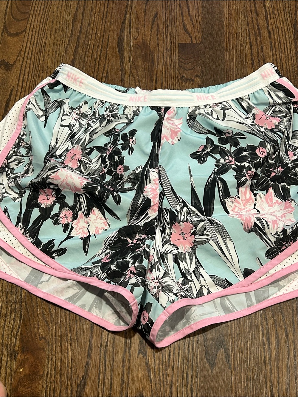 Nike Dri-FIT Floral Running Shorts Size Large Pink Blue Floral Print - Picture 2 of 7